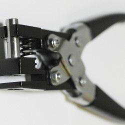 BannerUps PowerPunch Super-Duty Hole Punch