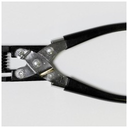 BannerUps PowerPunch Super-Duty Hole Punch